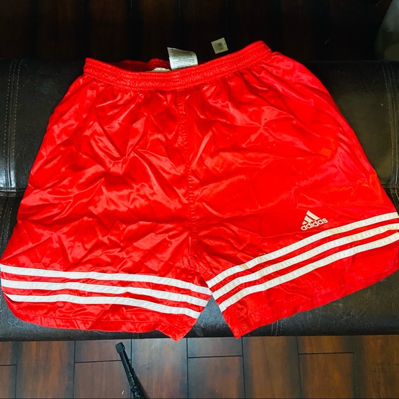 Vintage Adidas Shorts - Picture 4 of 4